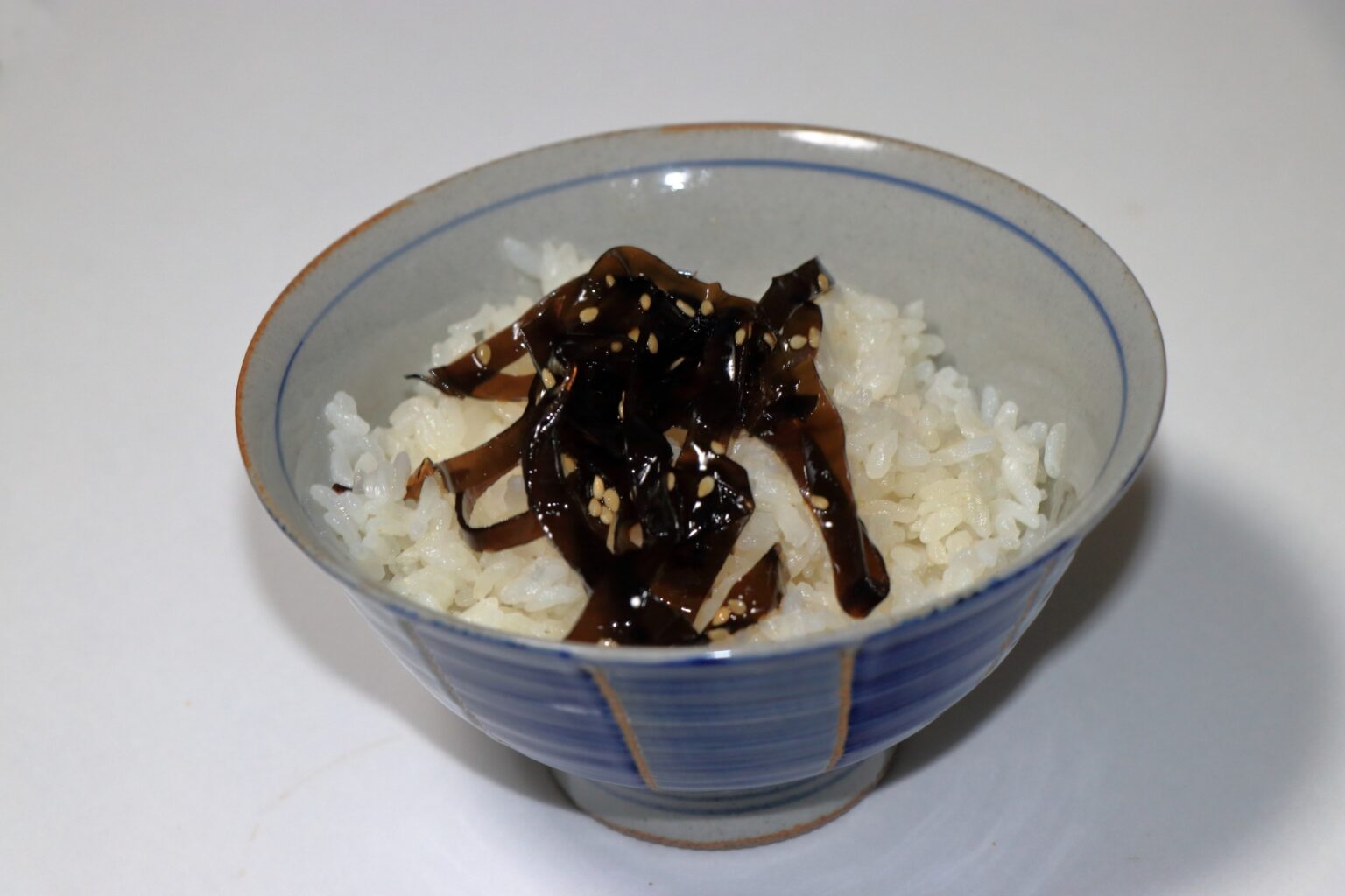 昆布を食べ過ぎると体に悪いってホント?毎日食べるとどうなる? グルメくりっぷ 昆布を食べ過ぎると体に悪いってホント?毎日食べるとどうなる? グルメくりっぷ