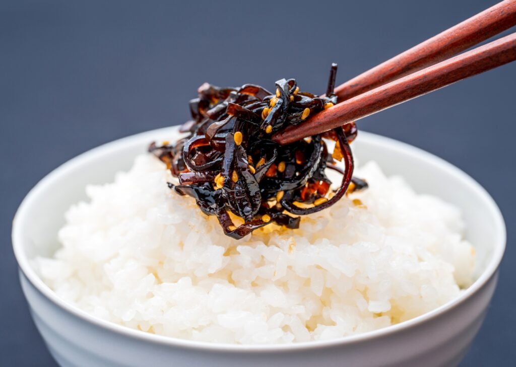 昆布の佃煮に酢を入れる理由と柔らかく煮るコツとは？作り方や栄養価についても | グルメくりっぷ